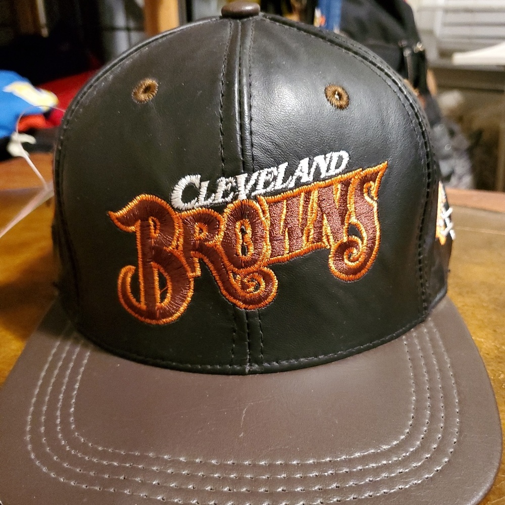 Vintage 1990s Cleveland Browns snapback cap